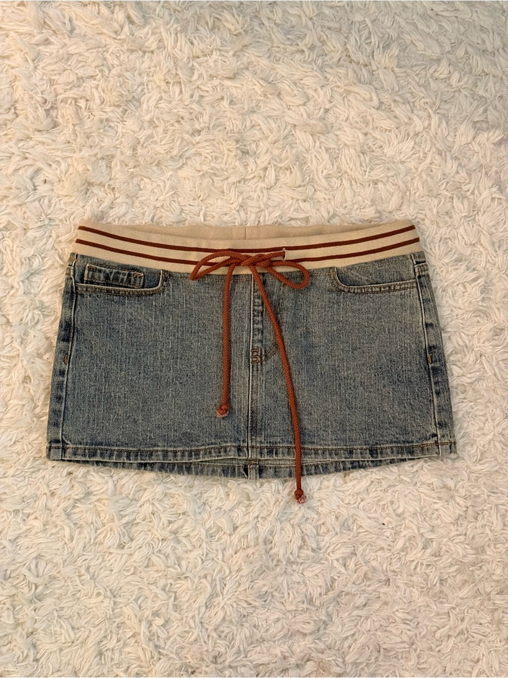 2 Pieces: BRANDY MELVILLE • TANK TOPS AND CAMIS - Picture 3 of 3